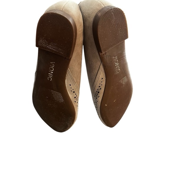 Vionic Carmela Dark Taupe Perforated Suede Almond Toe Flats 7 - Picture 5 of 8